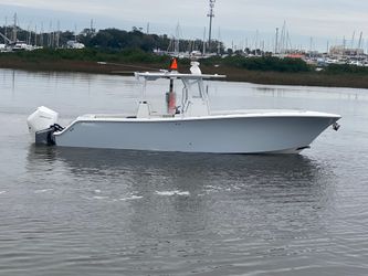 33' Front Runner 2023 Yacht For Sale